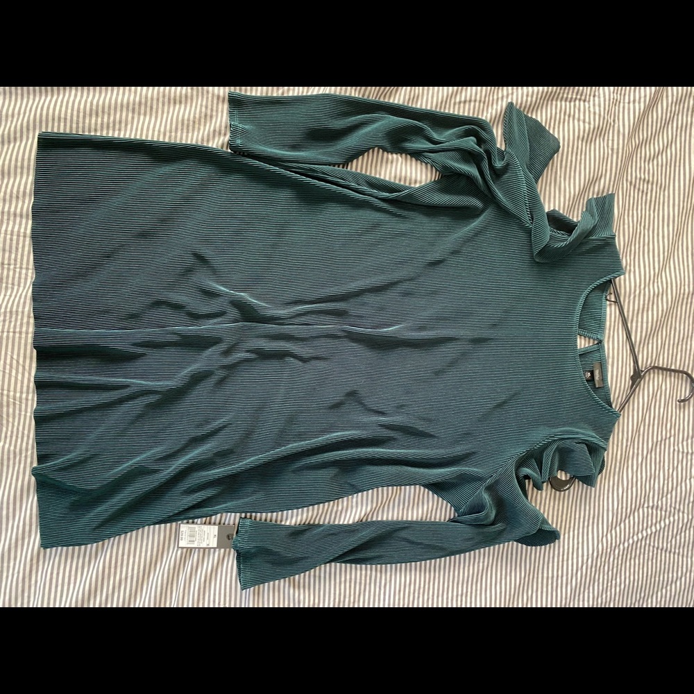 NWT Jewel Tone, Open Shoulder Long Sleeved Dress (XL)